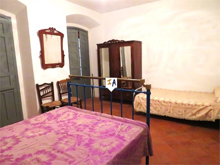 Image No.13-5 Bed House for sale