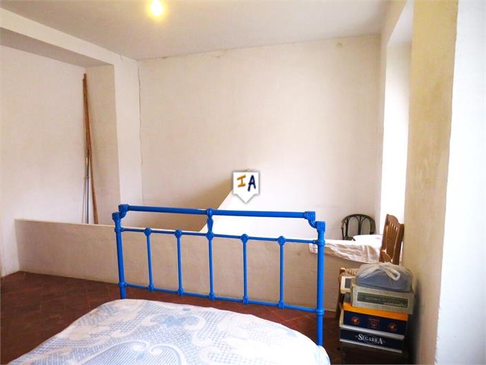 Image No.14-5 Bed House for sale