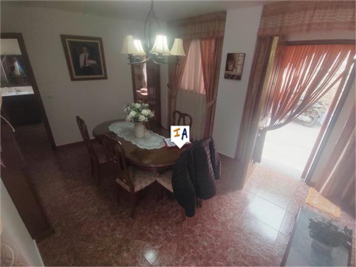 Image No.6-3 Bed House for sale