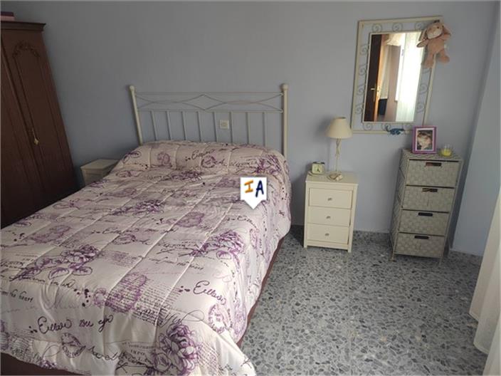 Image No.9-3 Bed House for sale