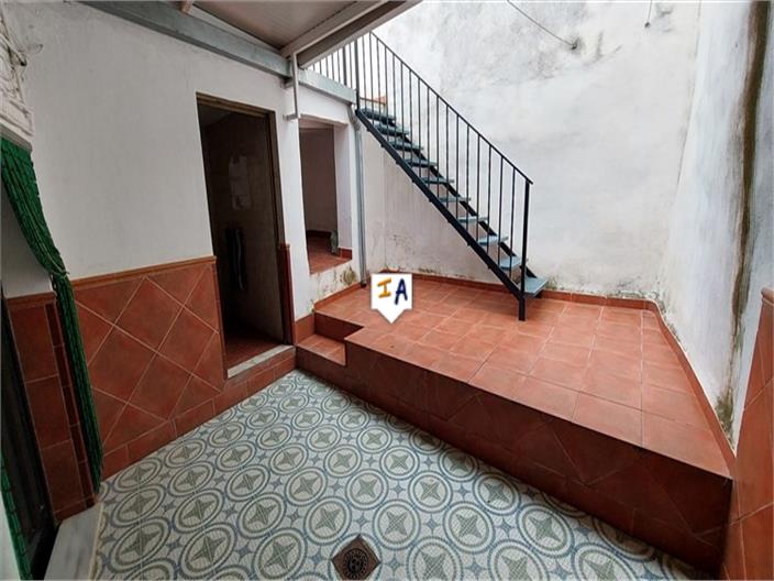 Image No.6-3 Bed House for sale