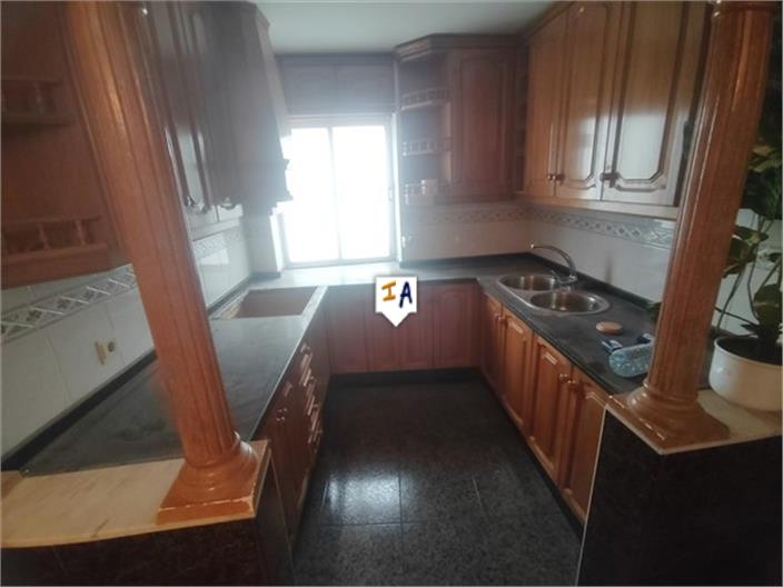 Image No.13-12 Bed House for sale