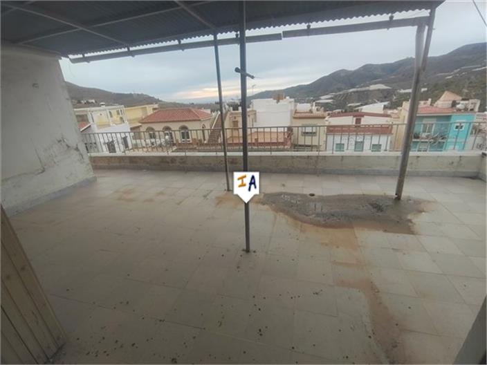 Image No.16-12 Bed House for sale