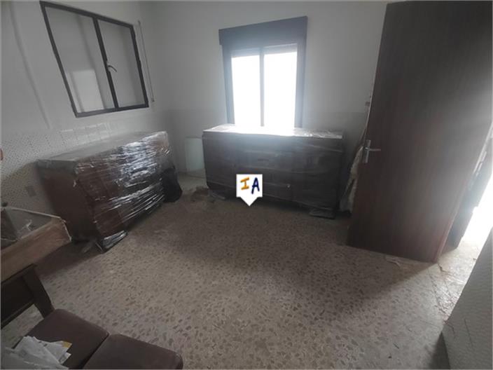 Image No.4-12 Bed House for sale