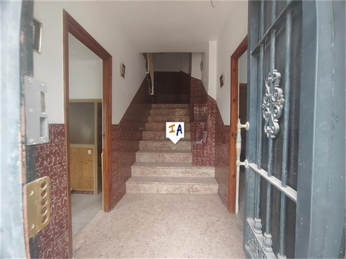 Image No.7-12 Bed House for sale