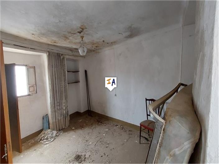 Image No.6-3 Bed House for sale