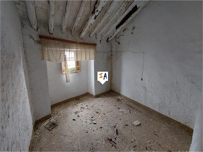 Image No.8-3 Bed House for sale