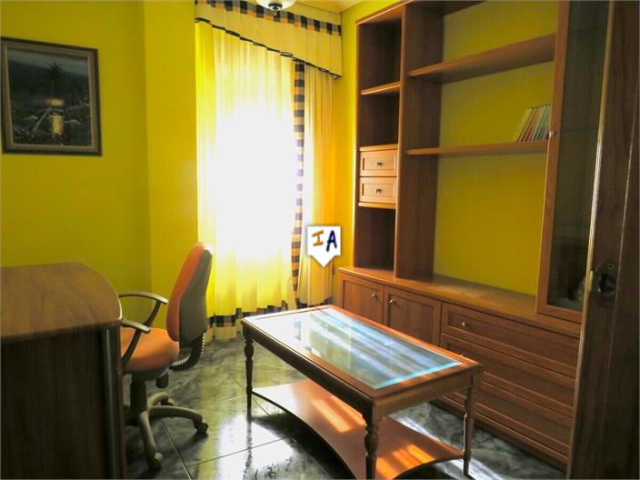 Image No.8-3 Bed Property for sale