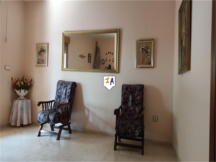 Image No.14-4 Bed House for sale