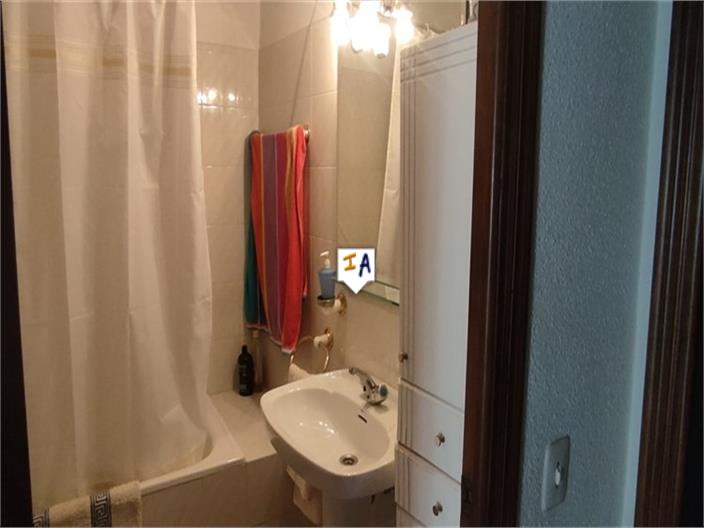 Image No.15-4 Bed House for sale