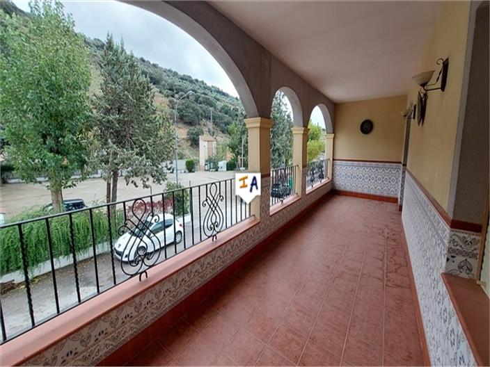 Image No.4-4 Bed House for sale