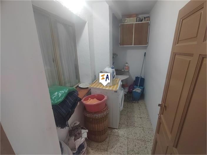 Image No.16-5 Bed House for sale