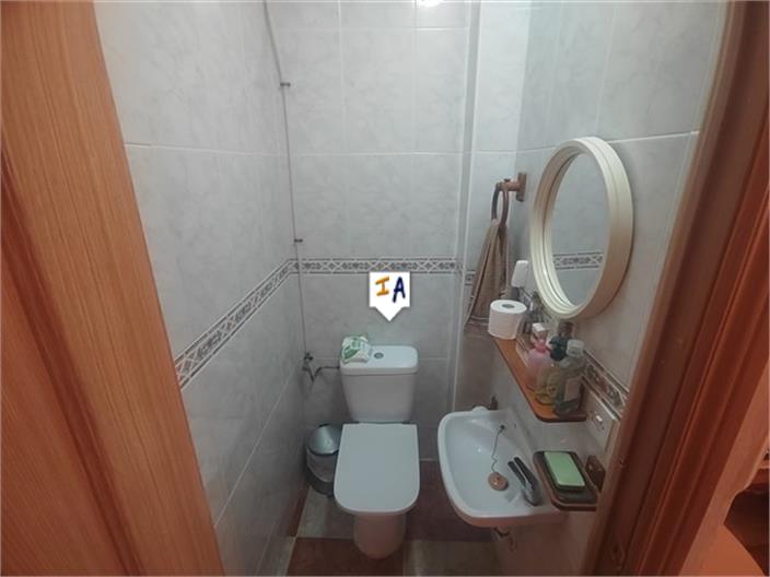 Image No.17-5 Bed House for sale