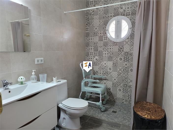 Image No.14-3 Bed House for sale