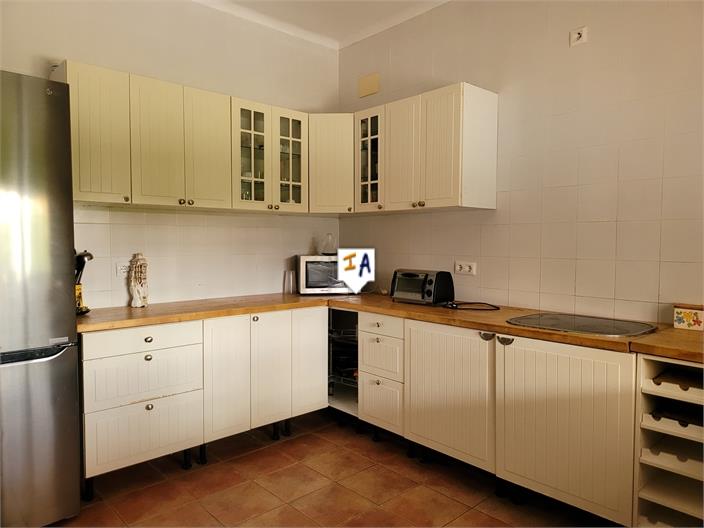 Image No.10-3 Bed House for sale