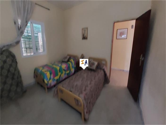 Image No.12-2 Bed House for sale