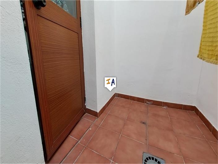 Image No.17-3 Bed House for sale