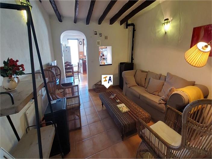 Image No.6-3 Bed House for sale