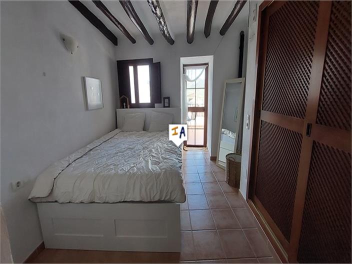 Image No.9-3 Bed House for sale