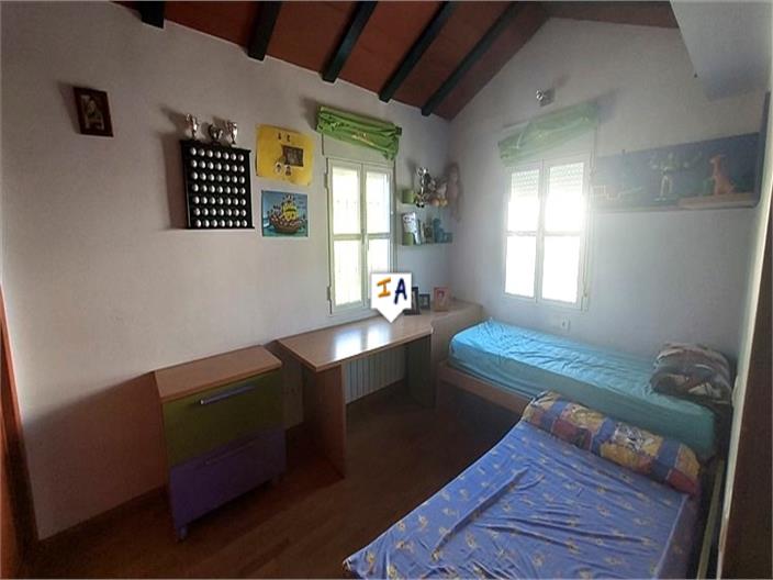 Image No.13-4 Bed House for sale