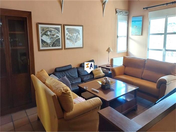 Image No.3-4 Bed House for sale