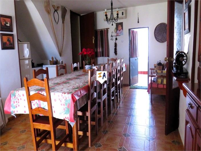 Image No.3-6 Bed House for sale