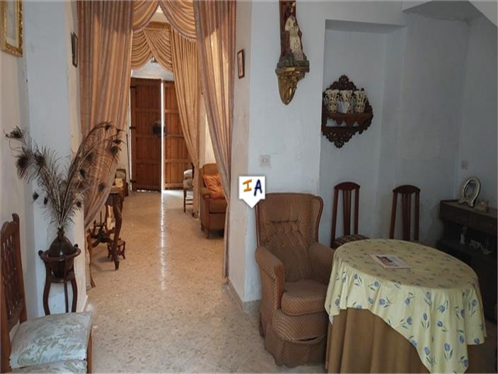 Image No.8-4 Bed House for sale