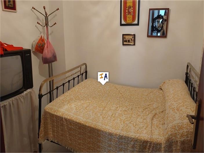 Image No.15-4 Bed House for sale