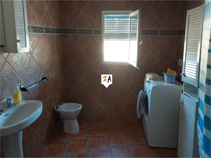 Image No.13-3 Bed House for sale