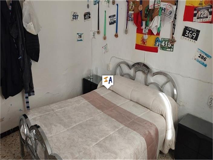 Image No.12-4 Bed House for sale