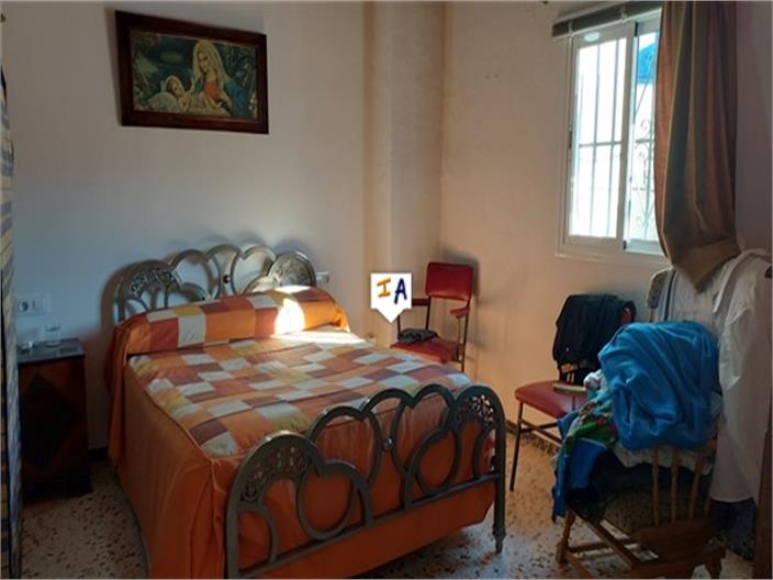 Image No.14-4 Bed House for sale