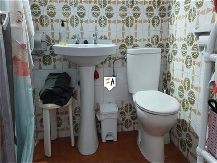 Image No.17-4 Bed House for sale