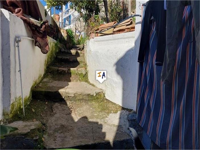 Image No.3-4 Bed House for sale