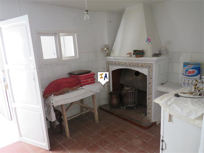 Image No.12-3 Bed House for sale