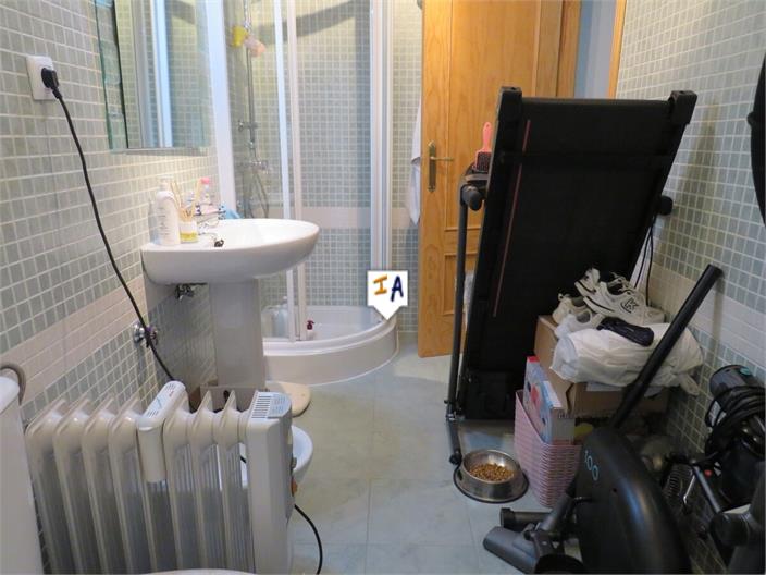 Image No.14-3 Bed Property for sale