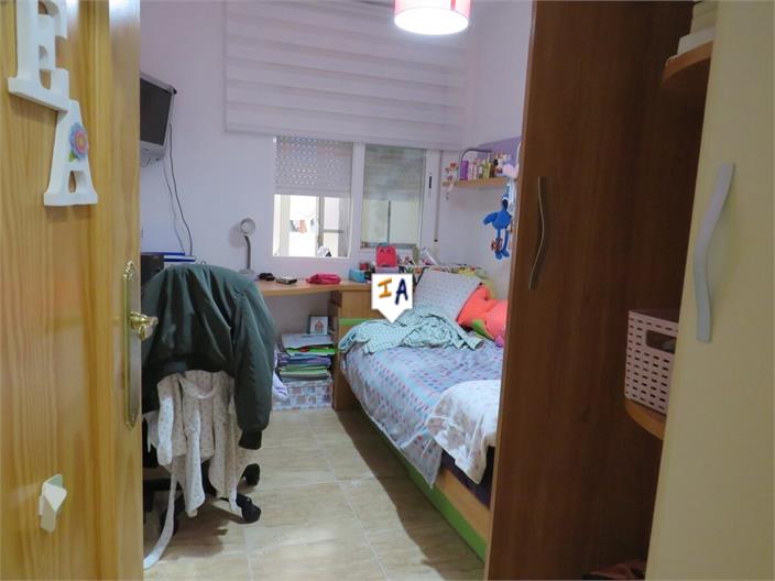 Image No.15-3 Bed Property for sale