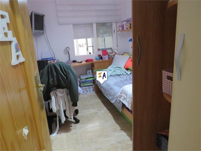 Image No.10-3 Bed Property for sale