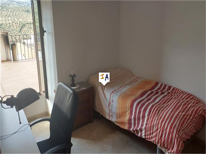 Image No.11-5 Bed House for sale