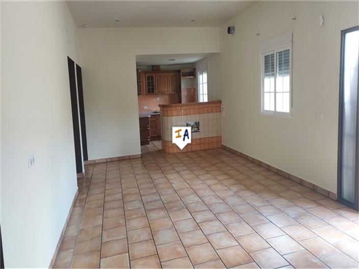 Image No.8-2 Bed House for sale