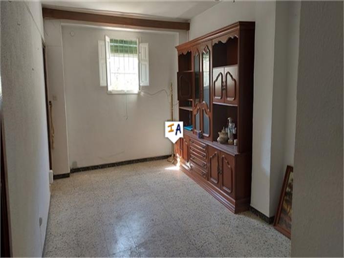 Image No.8-3 Bed House for sale