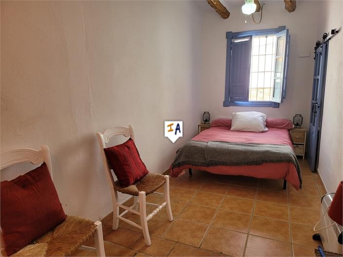 Image No.12-4 Bed House for sale