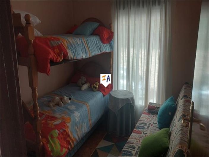 Image No.12-4 Bed House for sale