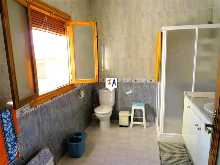 Image No.14-4 Bed House for sale