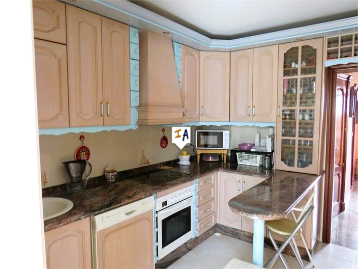 Image No.3-4 Bed House for sale