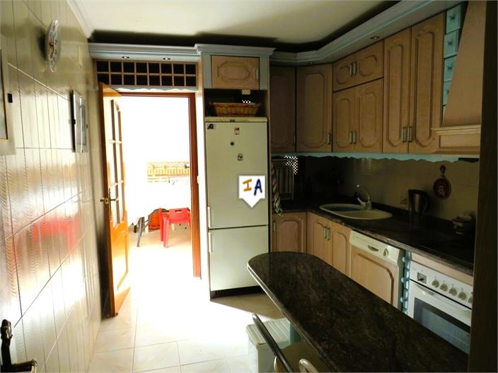 Image No.5-4 Bed House for sale