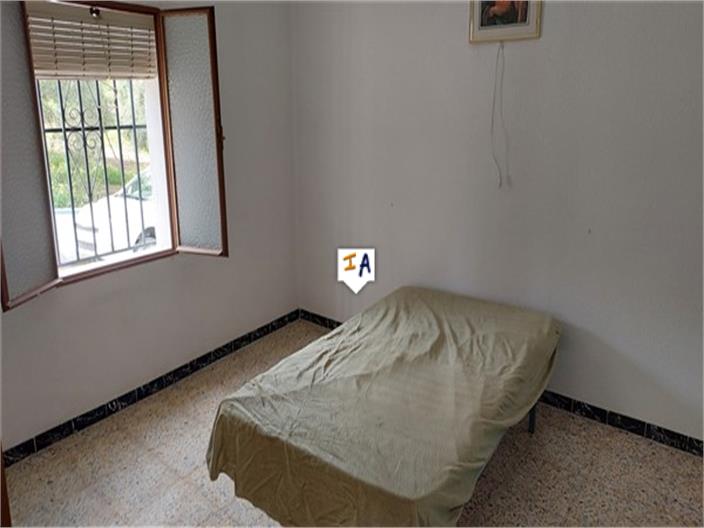 Image No.13-4 Bed House for sale