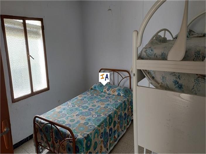 Image No.14-4 Bed House for sale