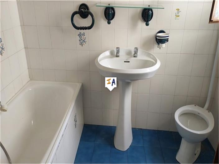 Image No.9-4 Bed House for sale