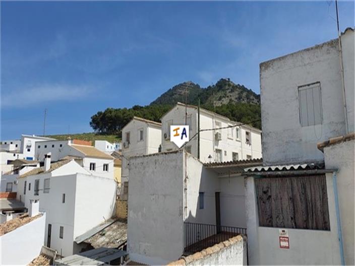 Image No.17-8 Bed House for sale