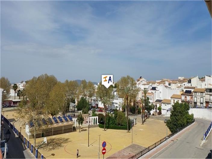 Image No.3-8 Bed House for sale